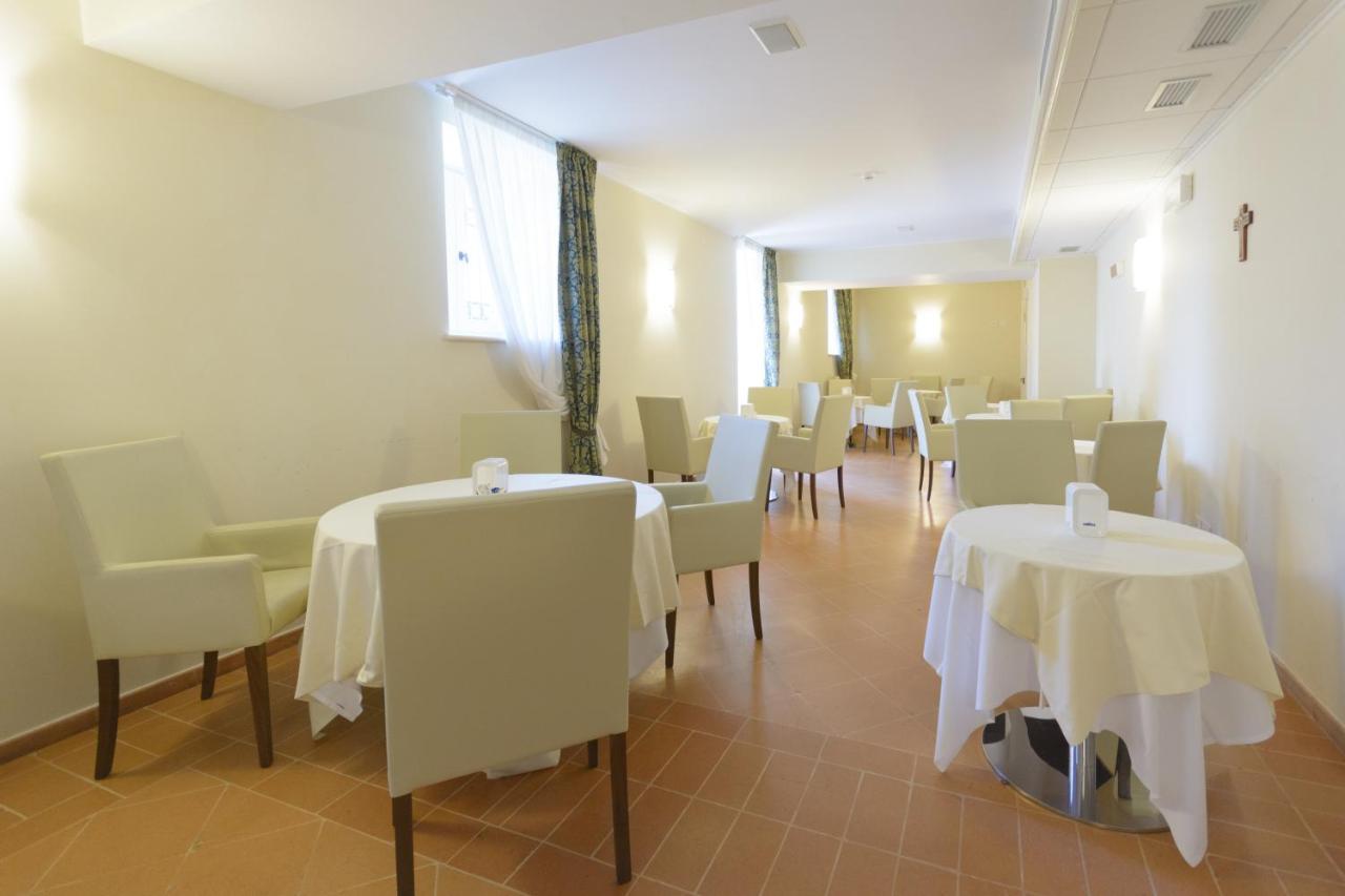 Domus Stella Maris - Casa Per Ferie Hotel อังโกนา ภายนอก รูปภาพ