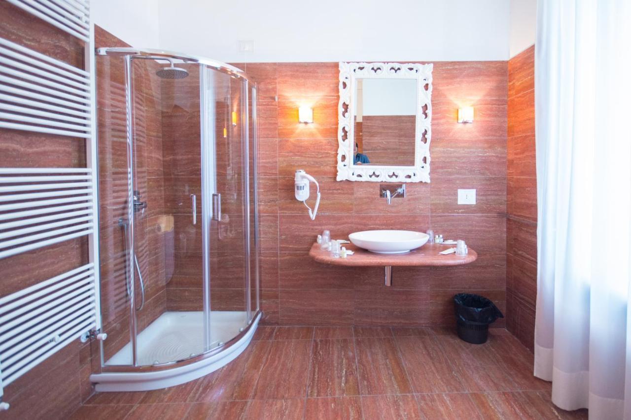 Domus Stella Maris - Casa Per Ferie Hotel อังโกนา ภายนอก รูปภาพ