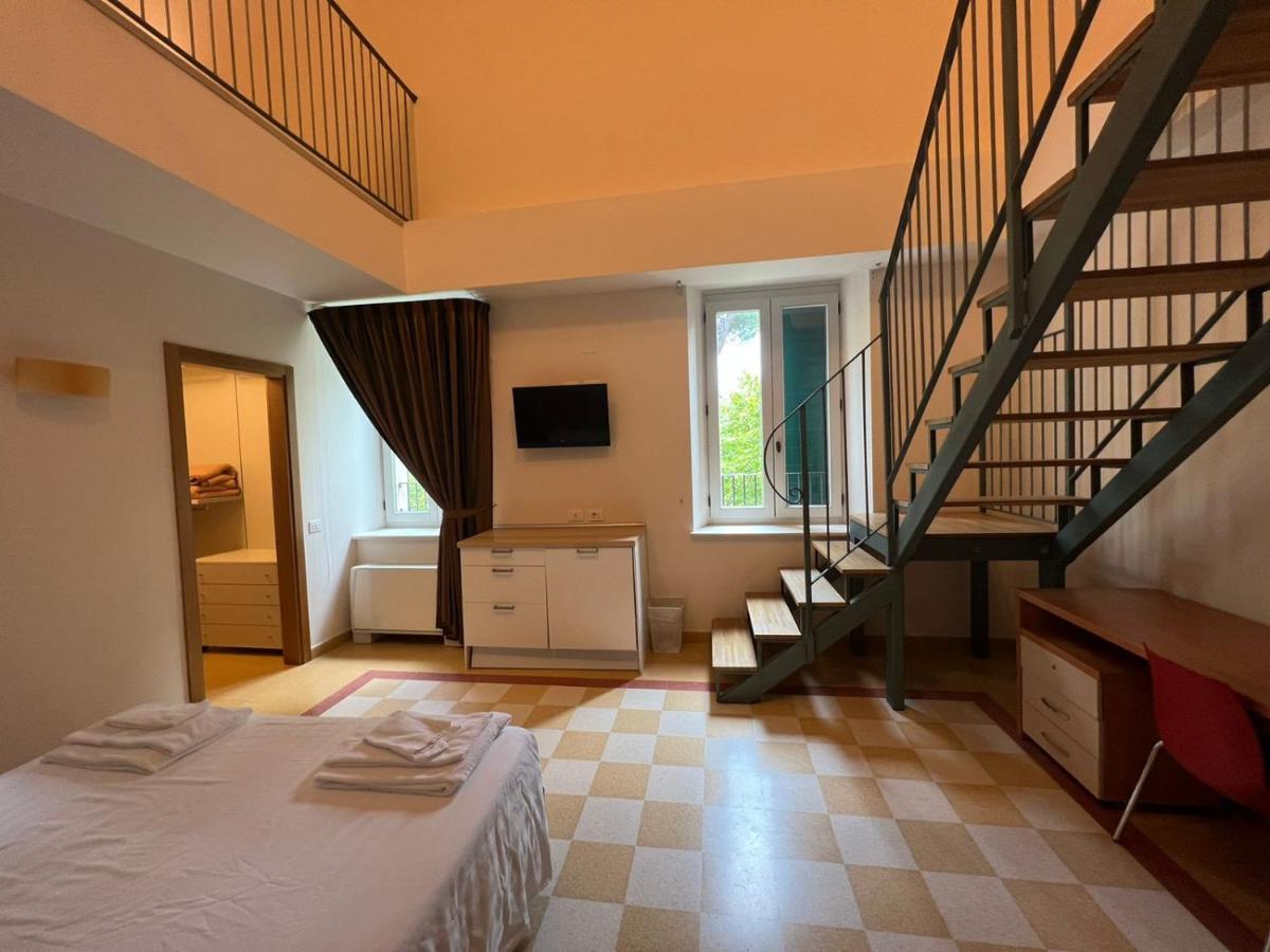 Domus Stella Maris - Casa Per Ferie Hotel อังโกนา ภายนอก รูปภาพ
