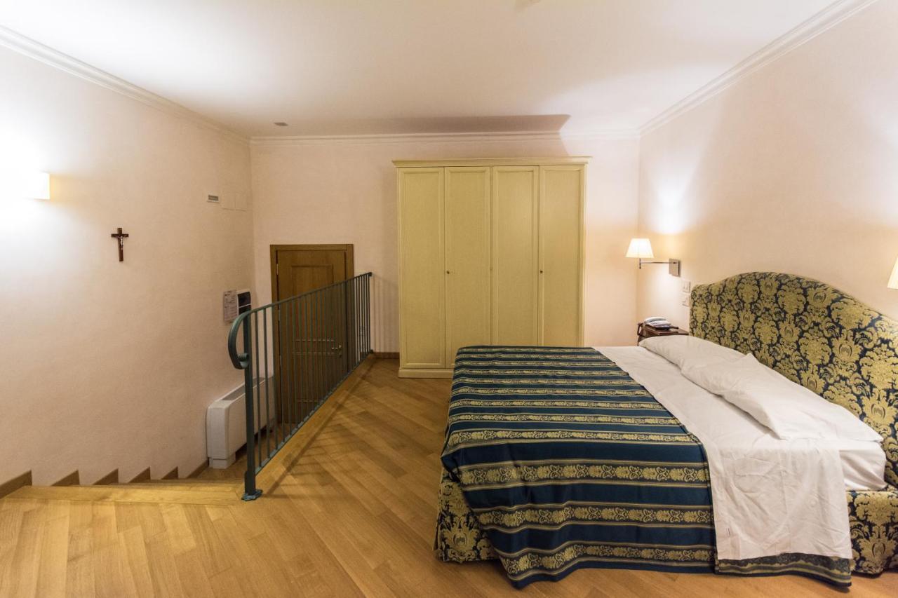 Domus Stella Maris - Casa Per Ferie Hotel อังโกนา ภายนอก รูปภาพ