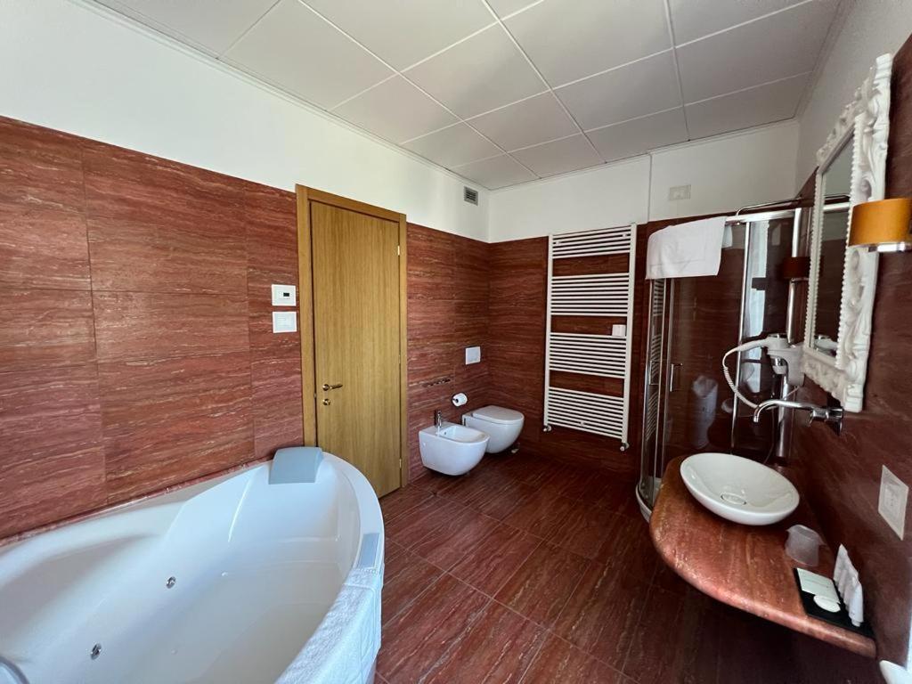 Domus Stella Maris - Casa Per Ferie Hotel อังโกนา ภายนอก รูปภาพ