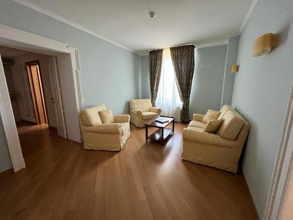 Domus Stella Maris - Casa Per Ferie Hotel อังโกนา ภายนอก รูปภาพ